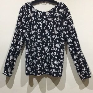 DYNAMITE top, flower patterned, dark blue,…